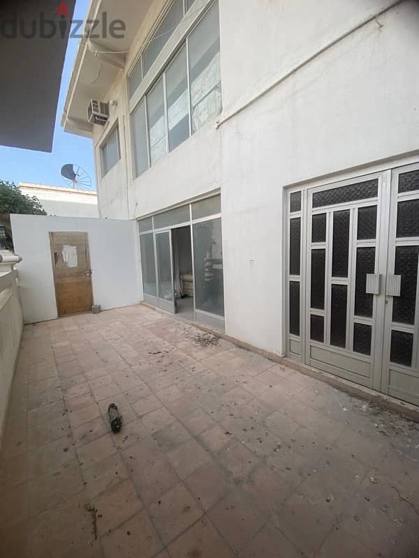 an old house for rent in Muharraq for labour 1