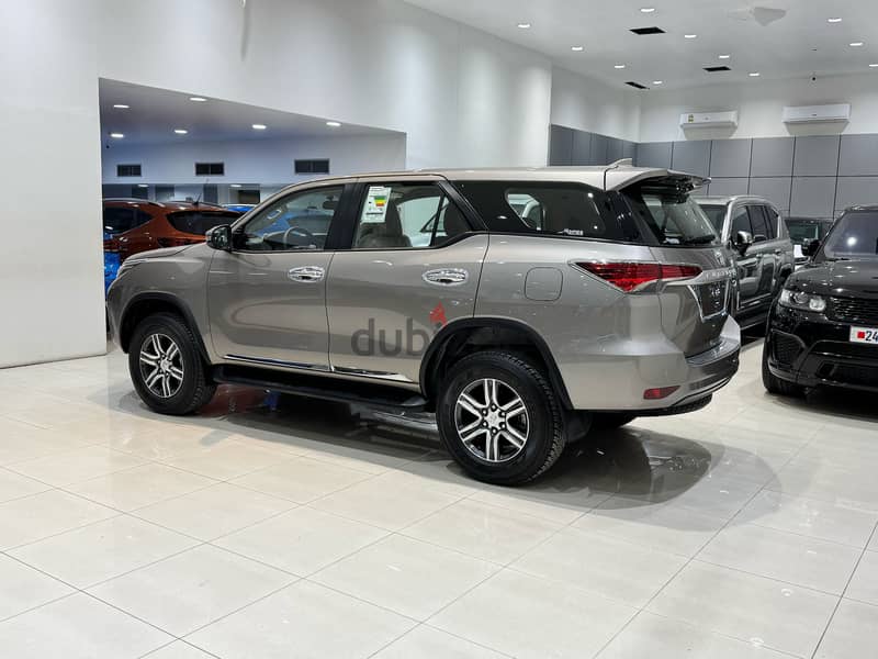 Toyota Fortuner 2024 BRONZE 6