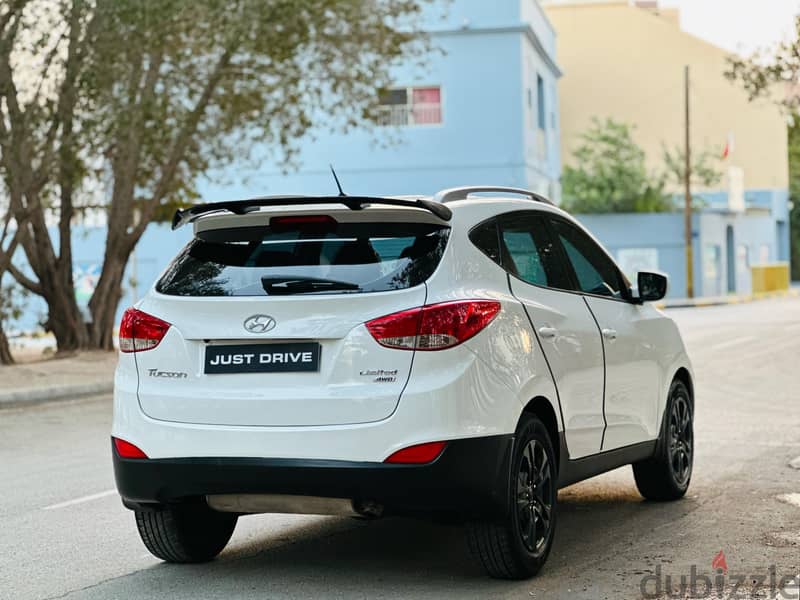 HYUNDAI TUCSON 2016 MODEL WELL-MAINTAINED CAR 6