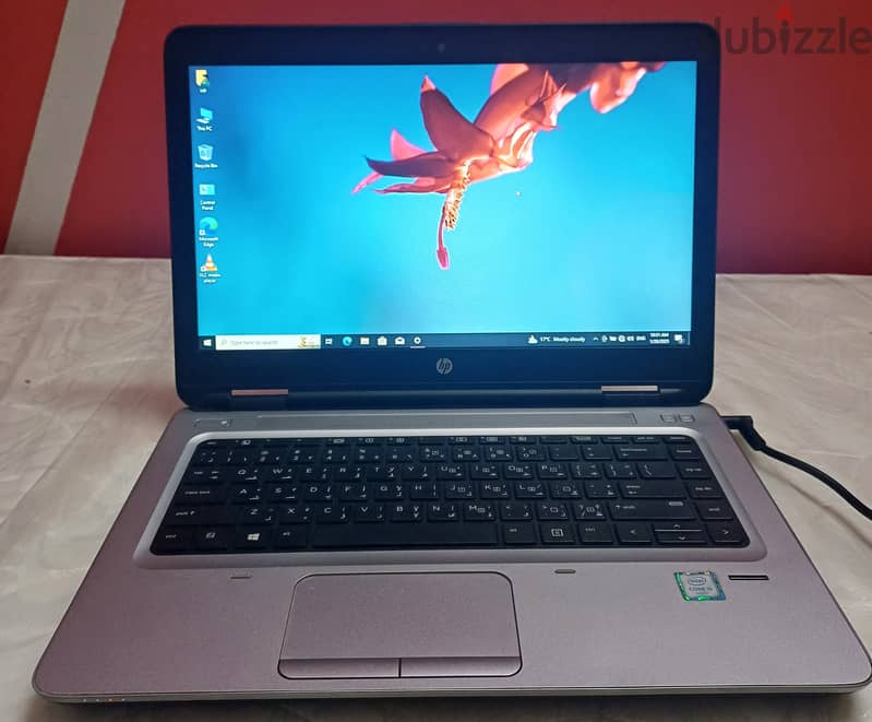 Hello i want to sale my laptop hp core i5 6th generation ram 8gb  hard 9