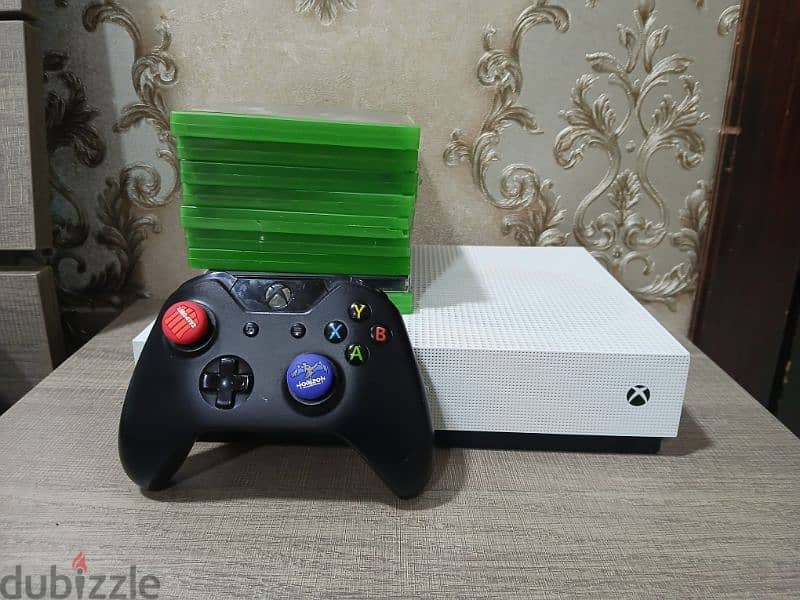 جهاز xbox one s غير مفتوح 1T مع ٩ العاب و يدة اصلية 0