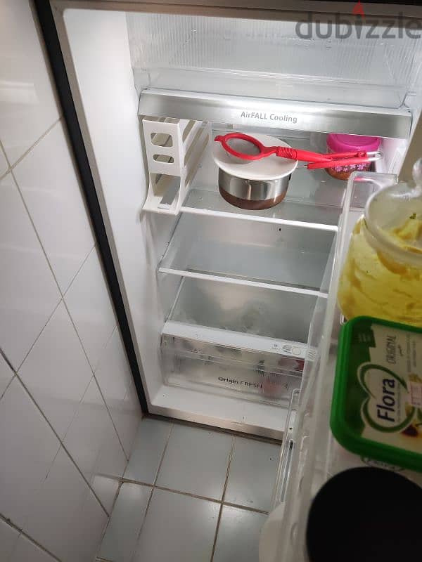 Good condition Refrigerator 1