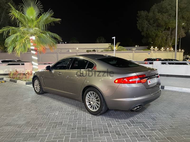 Jaguar XF 2012 2