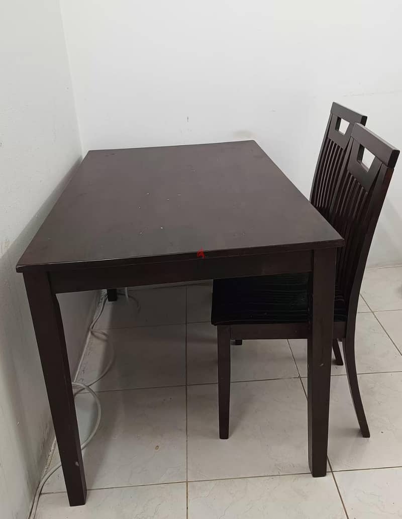 Wooden Table chairs for sale ( Used) 0