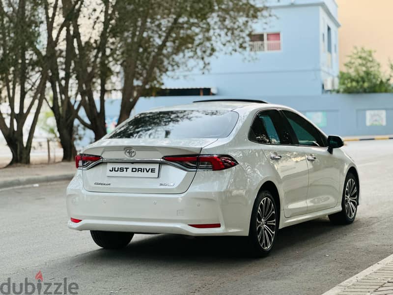 TOYOTA COROLLA 2.0 2021 GLI FULL OPTION MODEL WITH SUNROOF 6