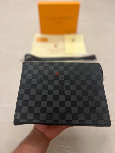 Louis Vuitton  Clutch/ كلاج جديد ماستر اعلى درجة