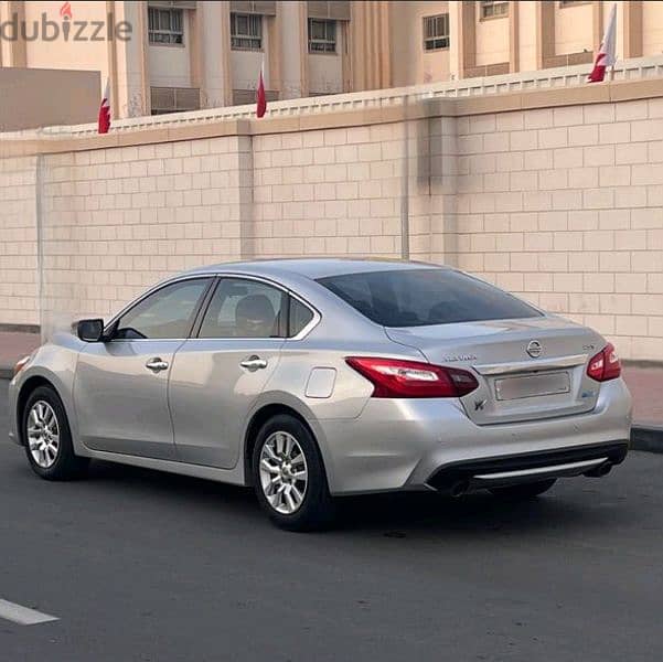 Nissan Altima model 2017 Bahrain Agency 88km 0