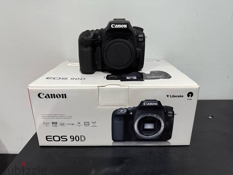 canon EOS 90D Body only with Grip & Flash 2