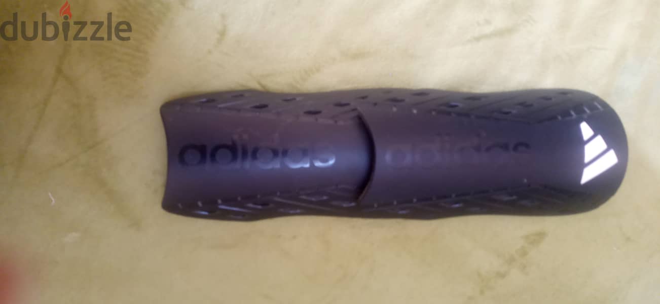 Adidas shin pad new released not used 1