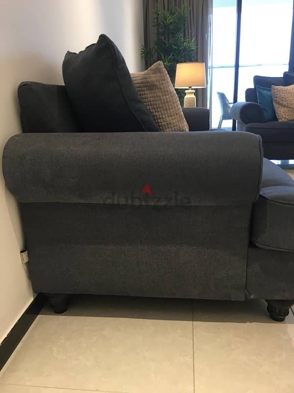 Elegant sofa in good price 1