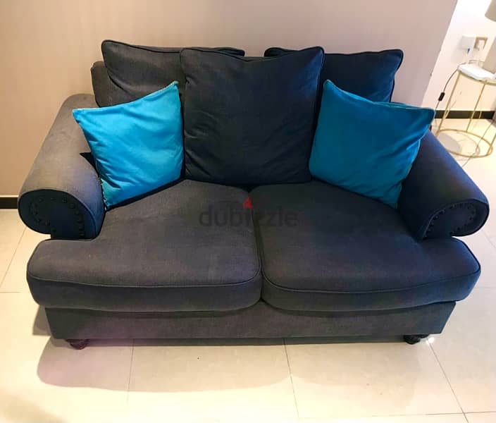 Elegant sofa in good price 2