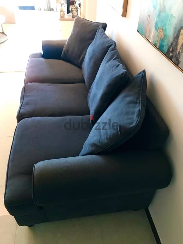 Elegant sofa in good price 4