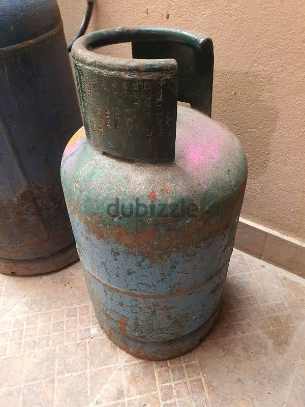 small gas cylinder 3