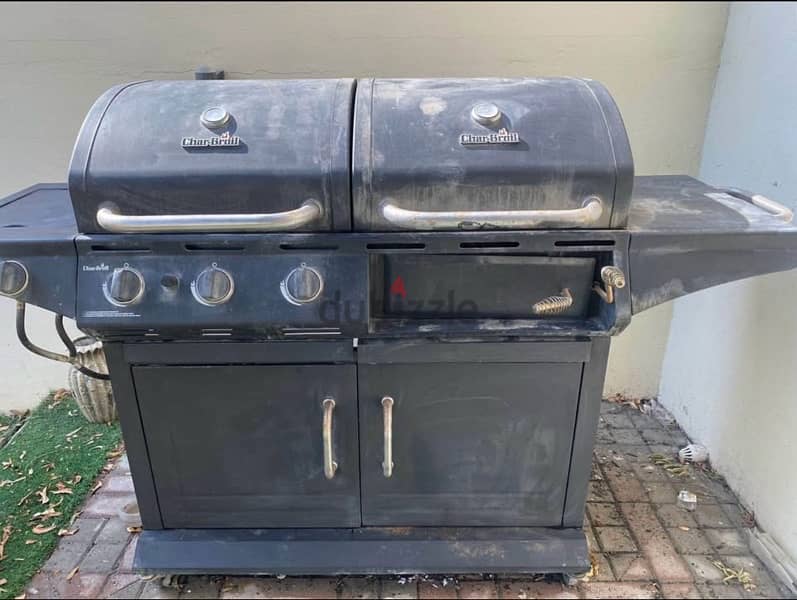 Charbroil USA Barbeque with gas and charcoal 5