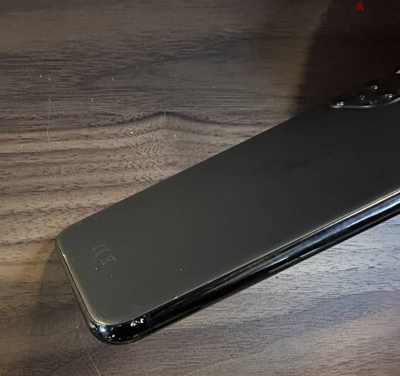 iPhone 11 Pro Max 5