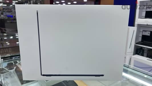 MACBOOK AIR M3 CHIP 24 GB RAM 15 inch brand new