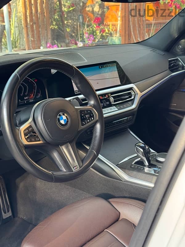 BMW 330 2019 4