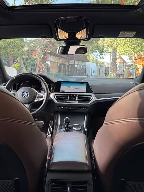 BMW 330 2019 13