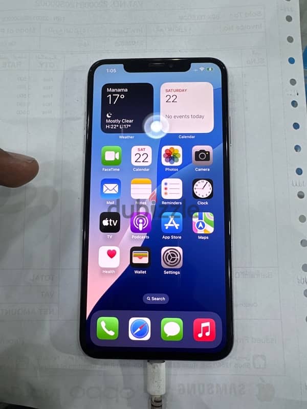 iPhone XS maxs   256 gb silver 4