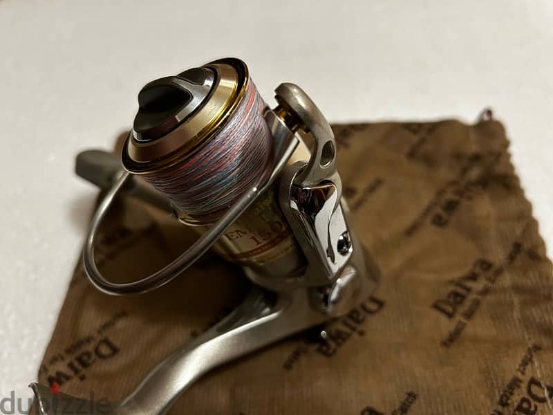 Daiwa Emblem-X1500C fishing reel 8