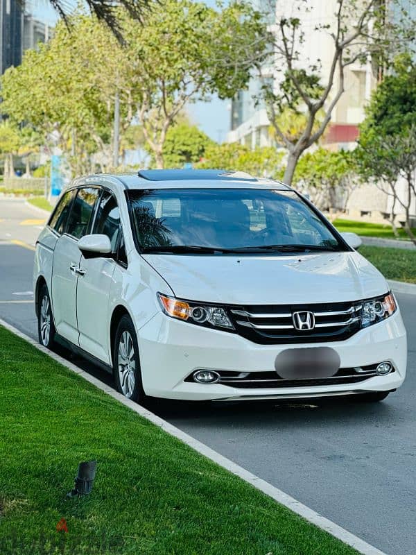 Honda Odyssey Touring Limited  Year-2016. single owner 8 seater family 4