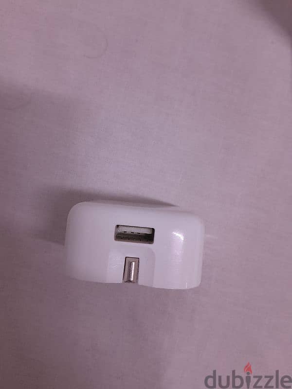 for selling iPhone 15pro original no cable only adaptor 20w  C- type 3