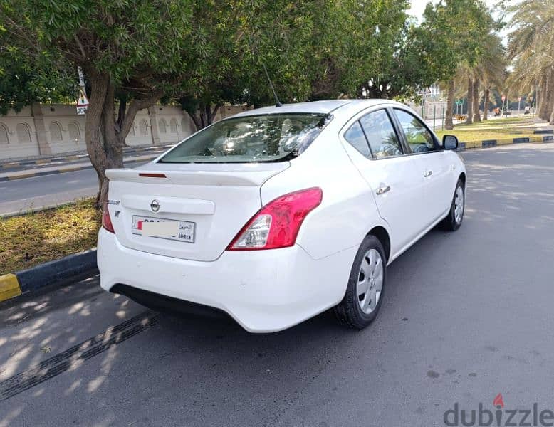 Nissan Sunny 2022 SV Single Owned Agent Serviced Excellent Condition 6