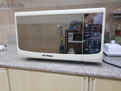 25L microwave oven wioth grill in good condition