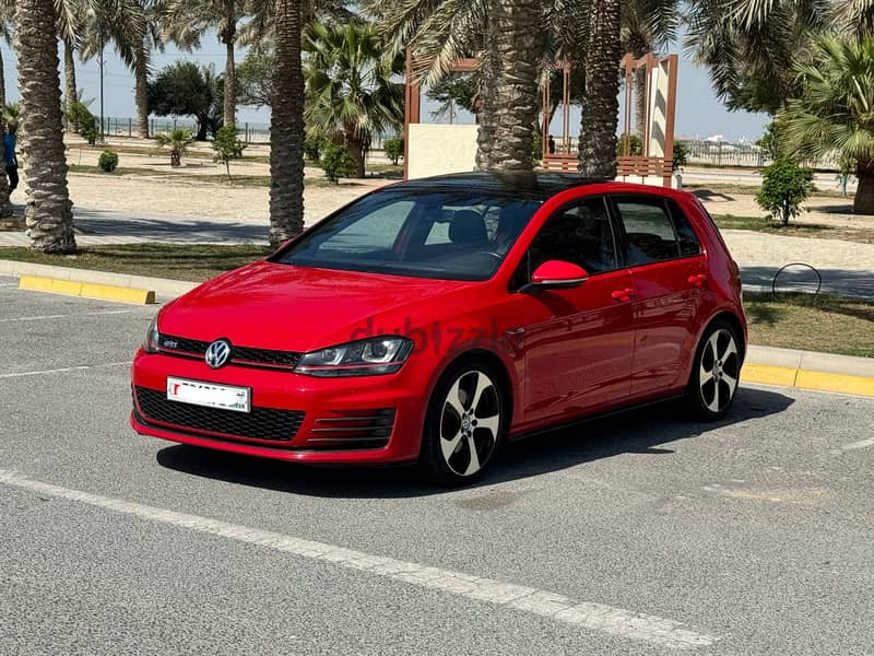 Volkswagen GTI 2015 red 1