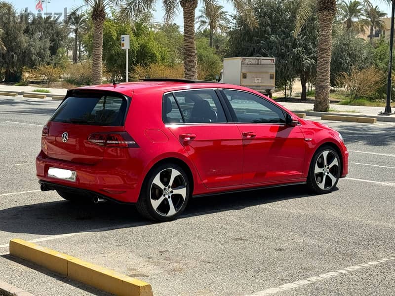 Volkswagen GTI 2015 red 7