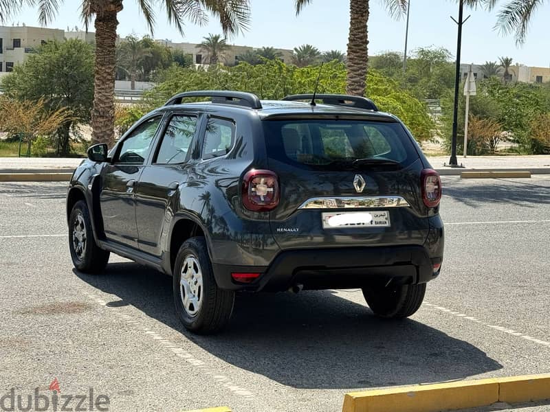 Renault Duster 2019 grey 7