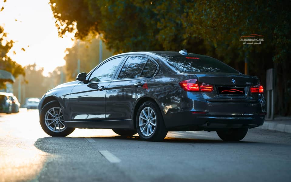 BMW 320i | EXCELLENT CONDITION | GREY|  2015 7