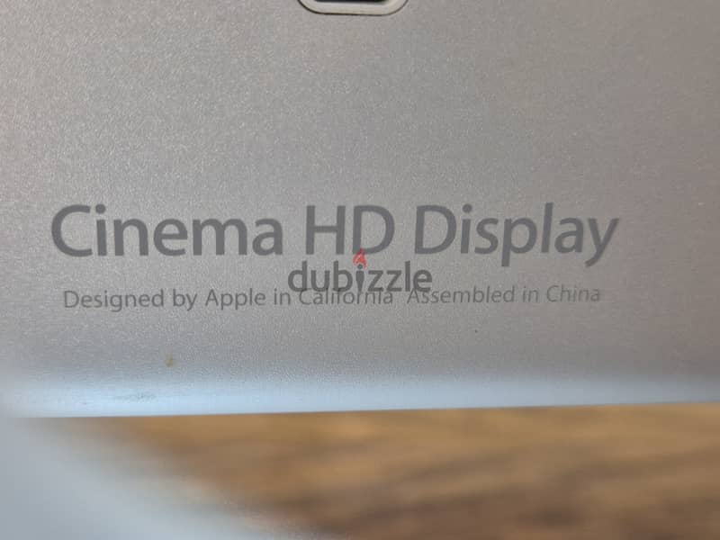 Apple Cinema HD Display 2