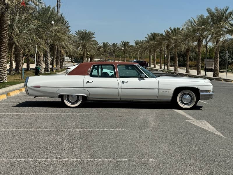 Cadillac Fleetwood 1971 white 3