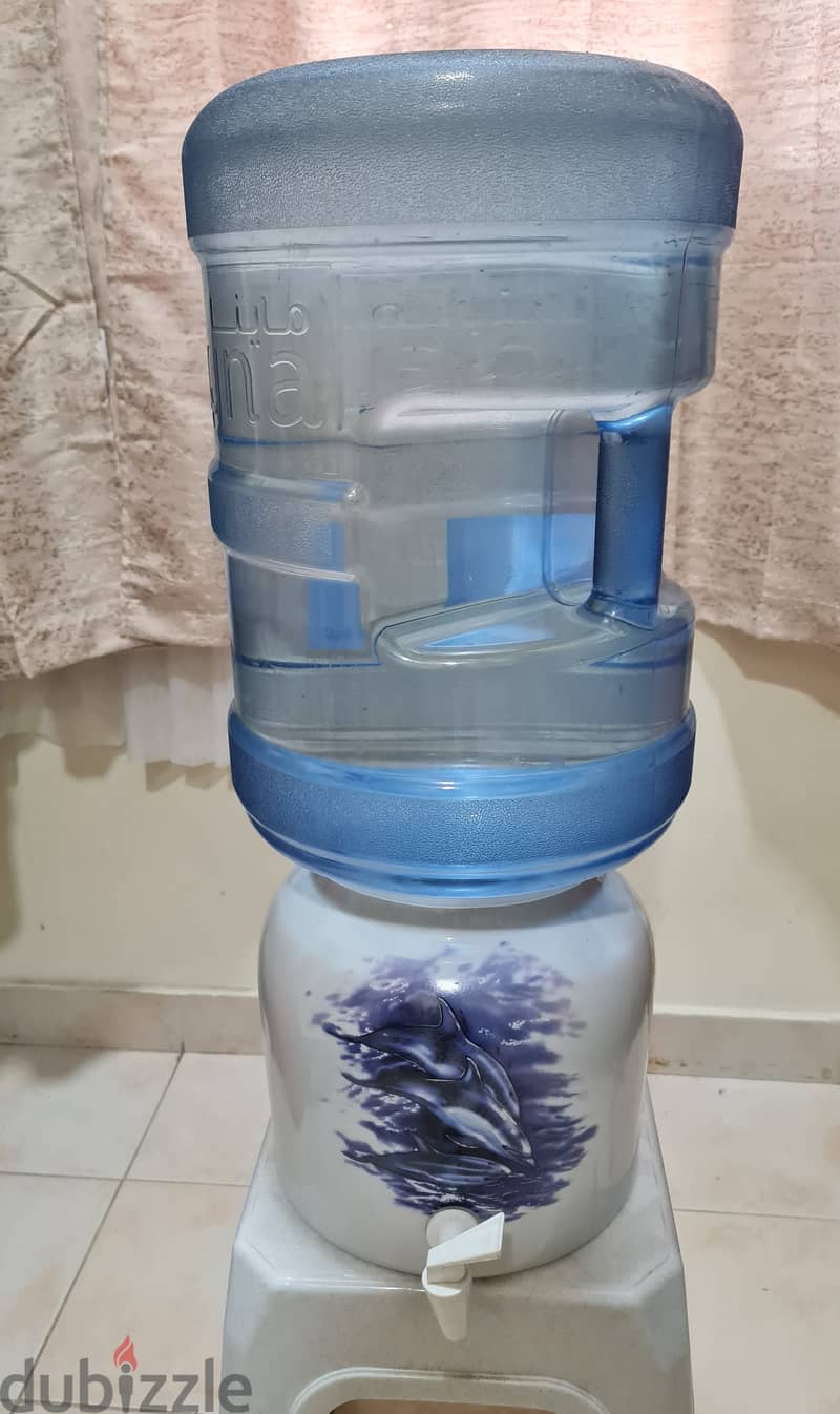 Porcelain Painted Water Dispenser 2