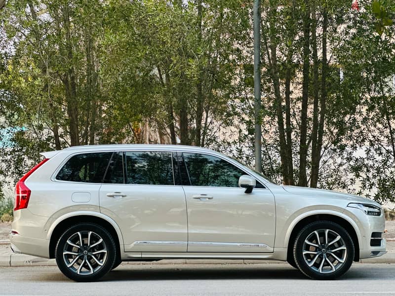 XC 90 INSCRPTION FULLY AGENT-MAINTAINED , SINGLE OWNER  CAR WITH GOLD 2