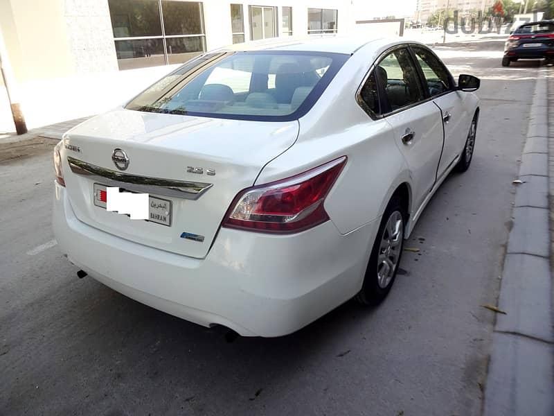 Nissan Altima S Well Maintained Car For Sale! 3