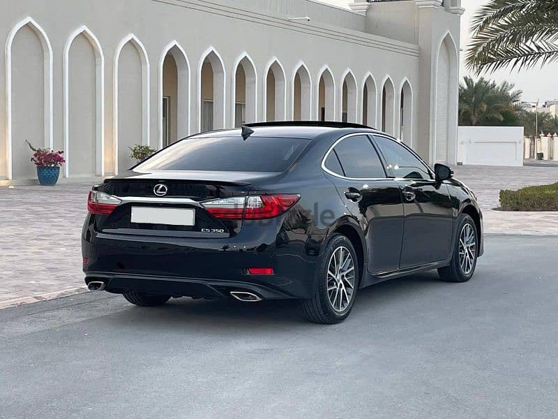 2018 model Lexus ES 350 4