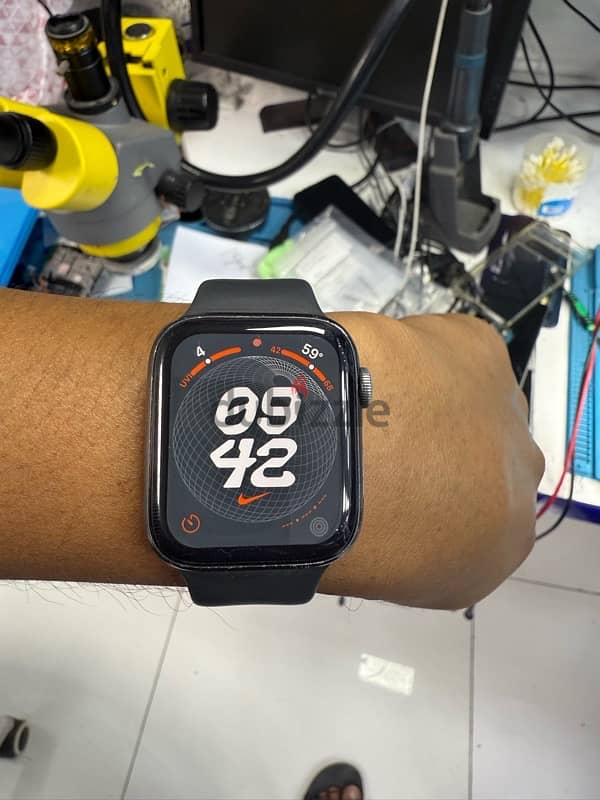 Apple Watch Series 4 44MM 2