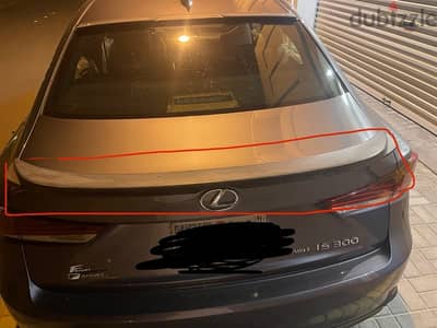 للبيع جناح lexus is من ٢٠١٤ لي ٢٠٢٠