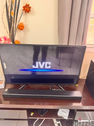 JVC 40" LED TV with 8K Android box