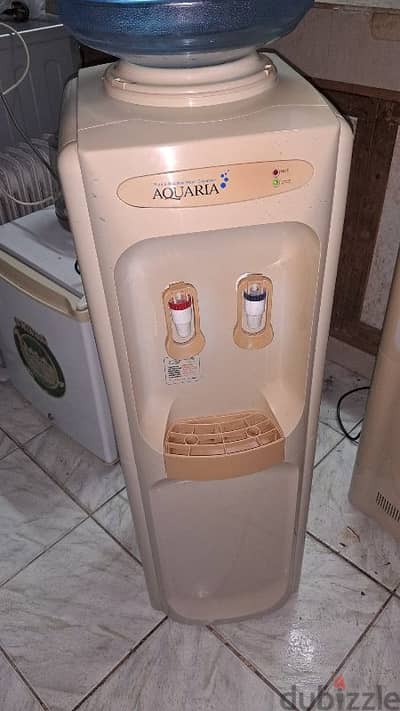 Aquaria water dispenser Hot cold