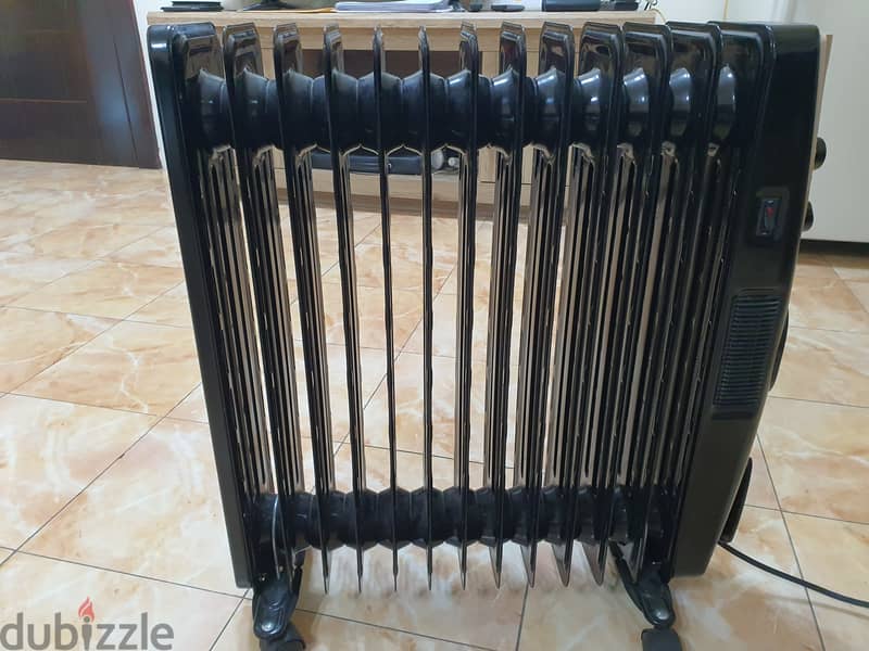 Black and Decker 13 Fin Oil Radiator with Fan Heater 2500 W 2