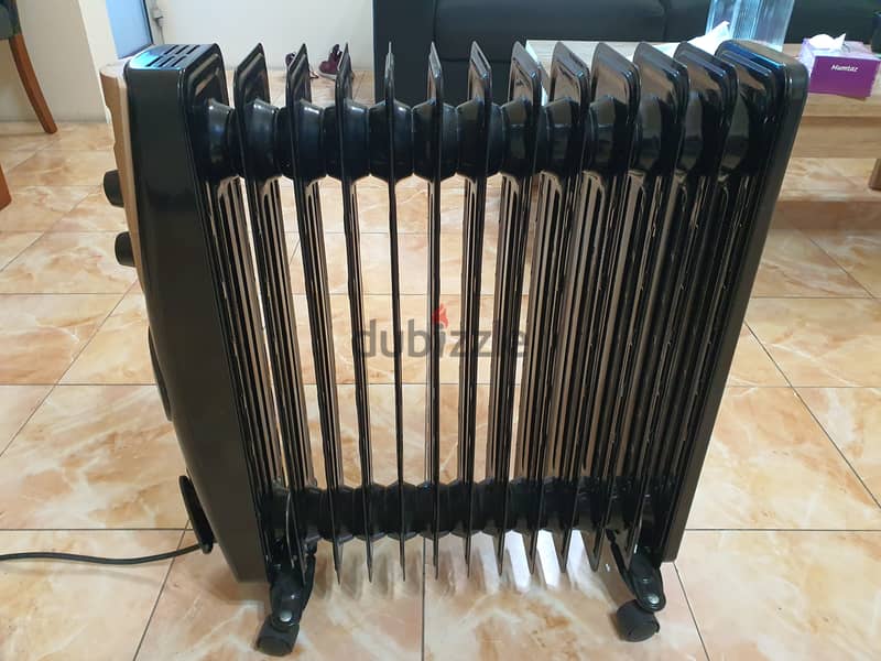 Black and Decker 13 Fin Oil Radiator with Fan Heater 2500 W 4