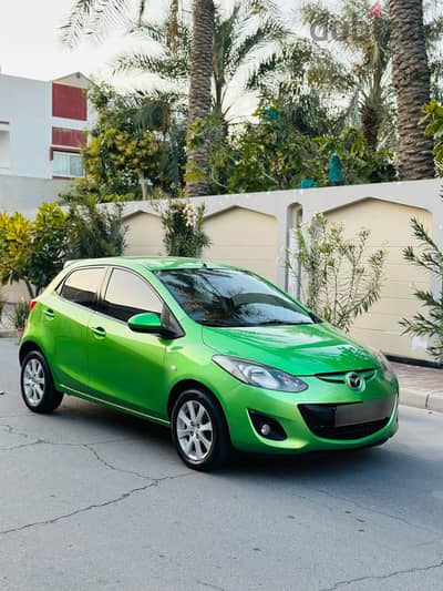 MAZDA 2 2011 MODEL HATCHBACK CALL OR WHATSAPP ON 33239169