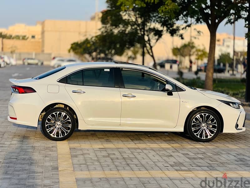 Toyota Corolla Hybrid 2022 Model/For sale 5