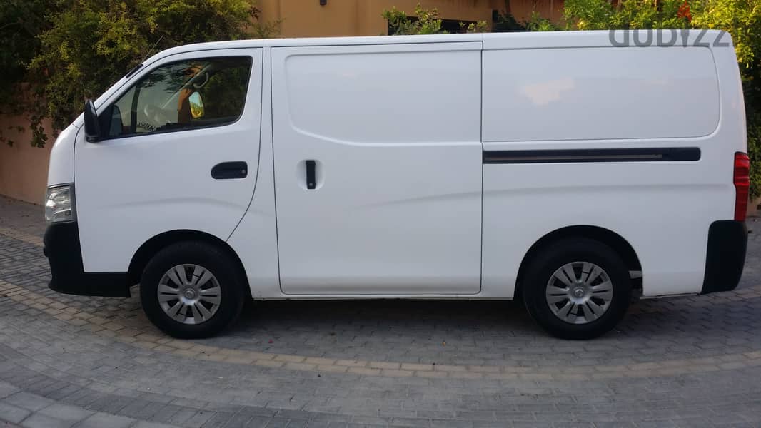 Nissan UrVan Bus Cargo Van Well Mantaine Single Ownar 0