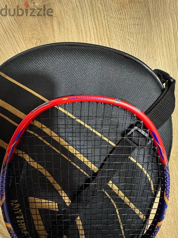 badminton racquet 0