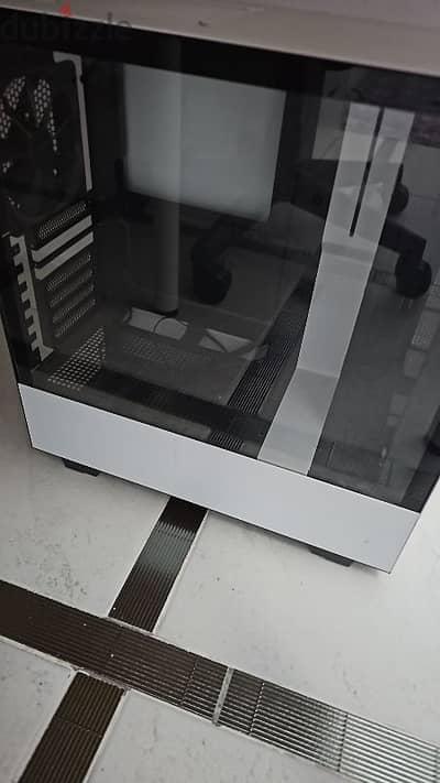 NZXT CASE USED LIKE NEW