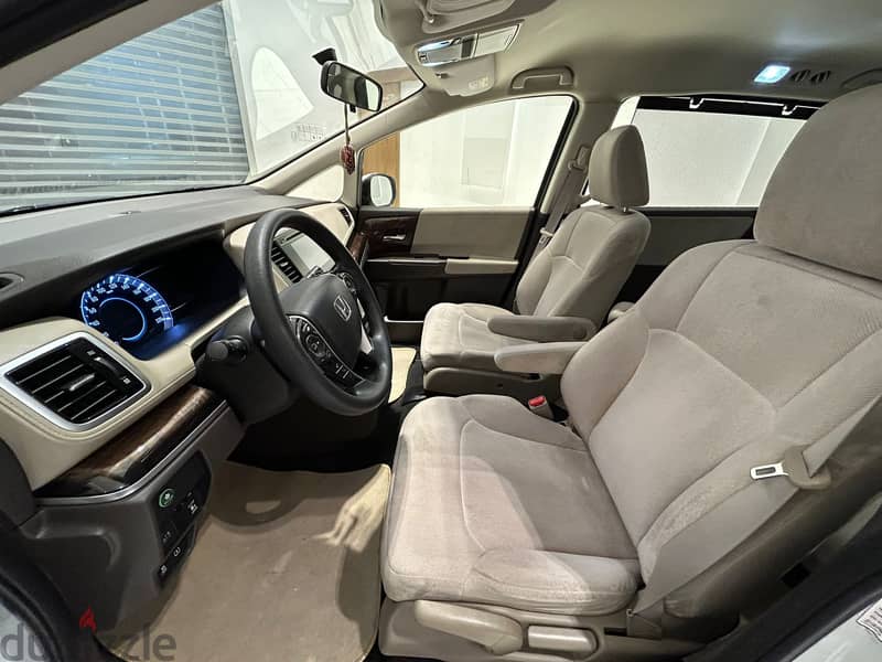 Honda Odyssey 2019 model v4   7 seater family FOR SALE 1